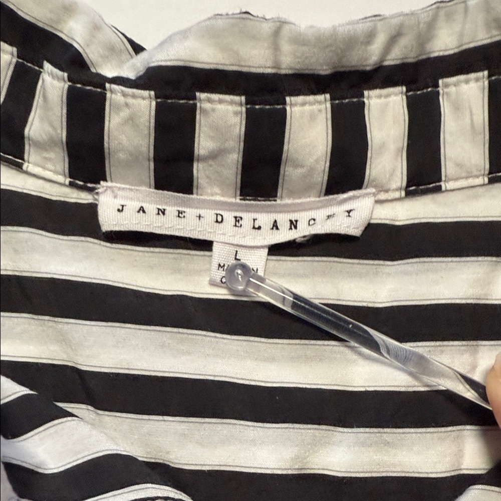 Jane and Delancey Black and White Striped Button Down Shirt Rayon Blend Large - Picture 6 of 12